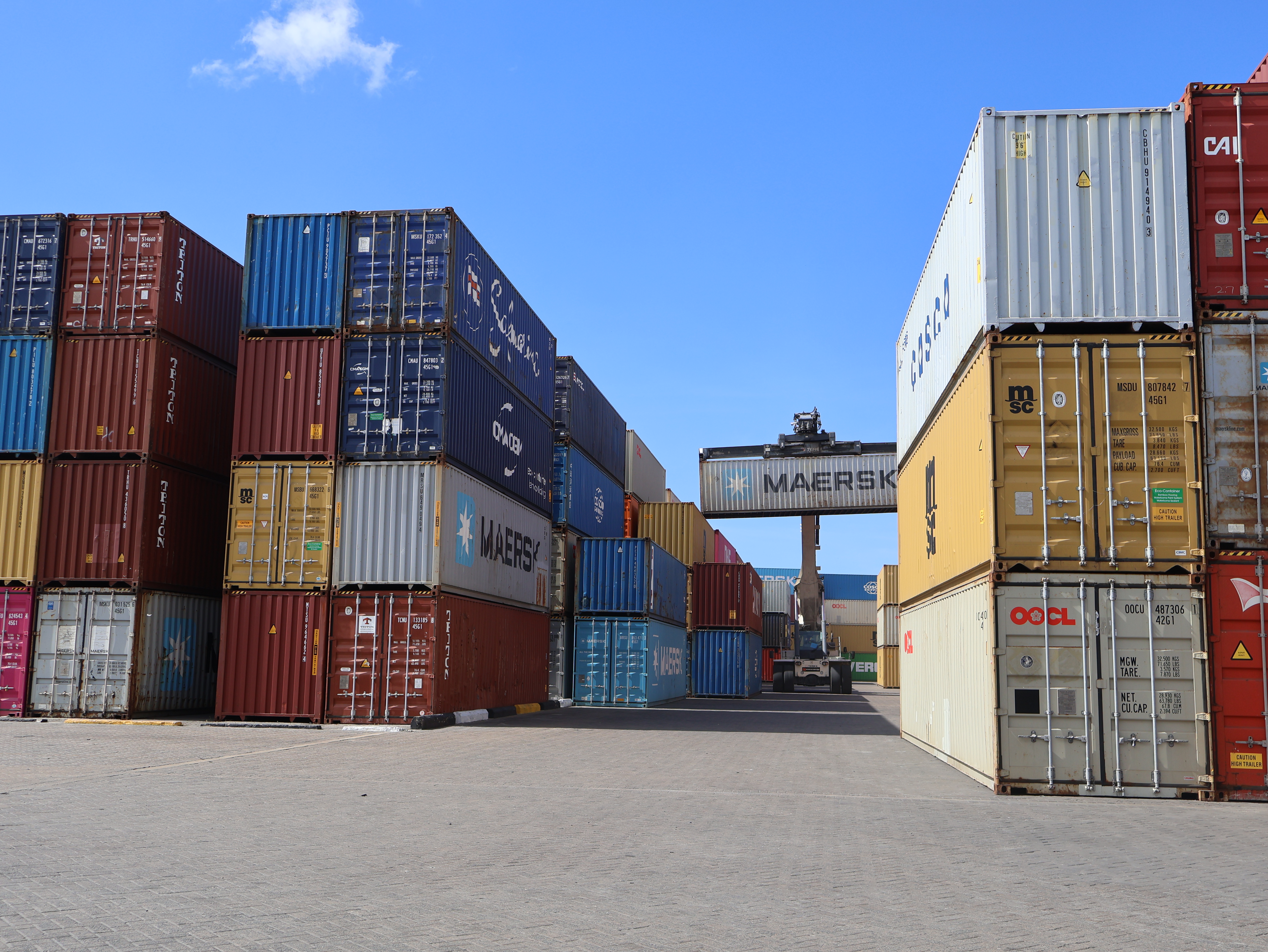 FCL (Full Container Load)